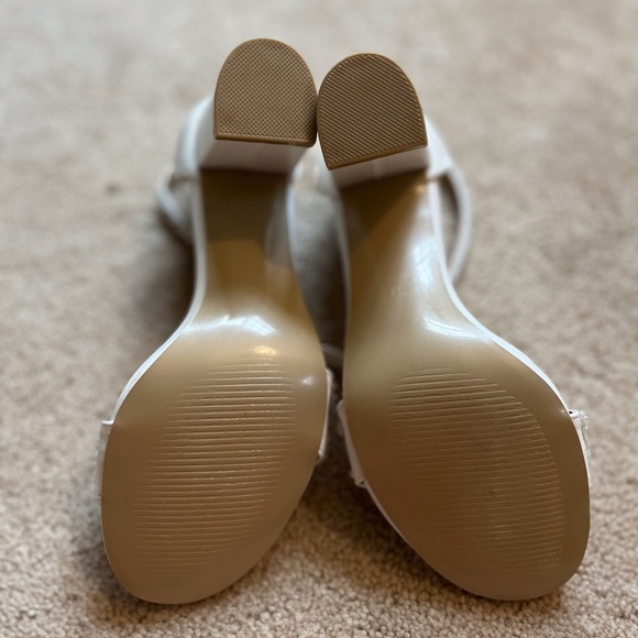 3” White pearl wedding heels - Picture 4 of 4